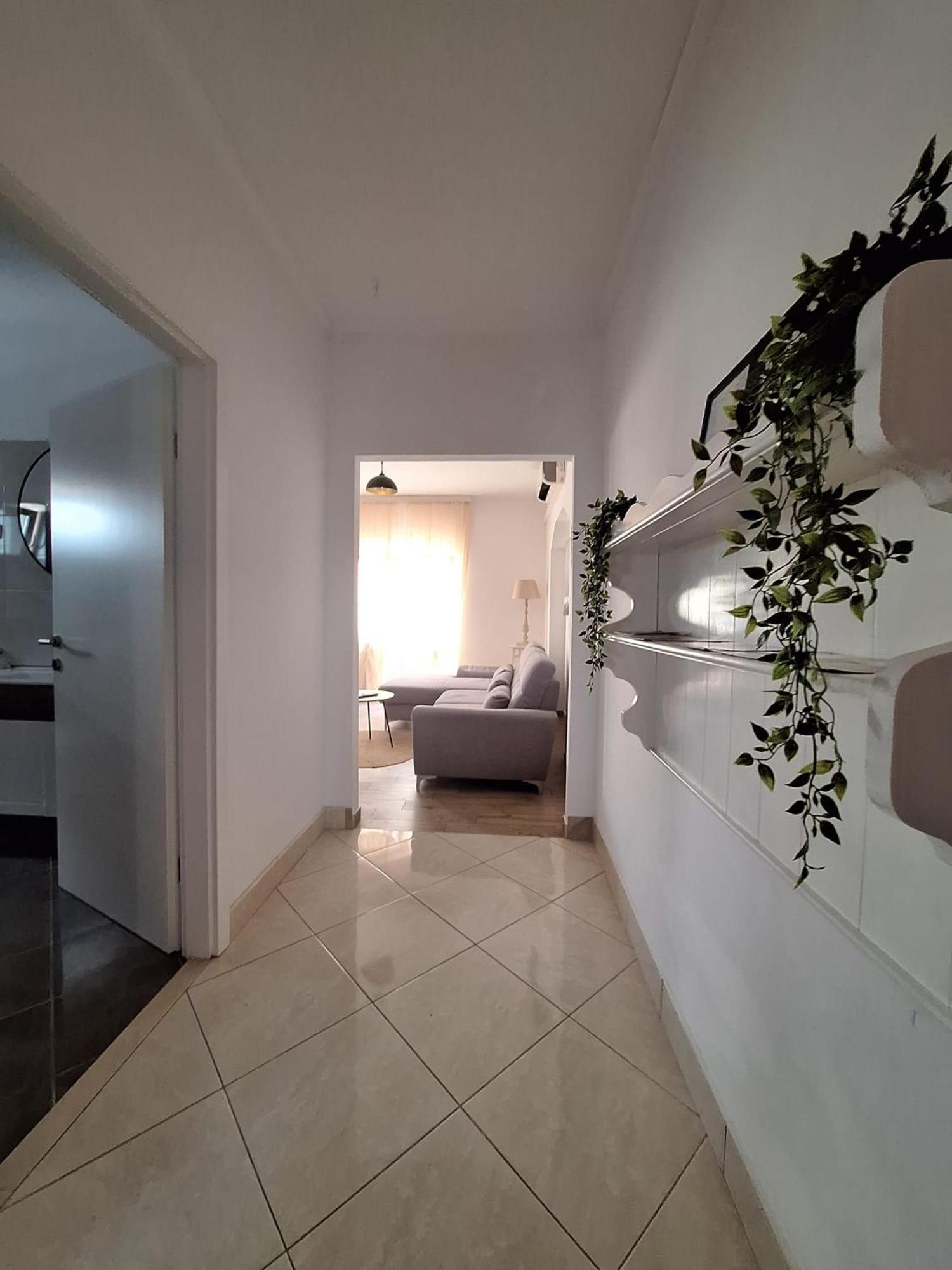 Lucy - Free Private Parking Appartement