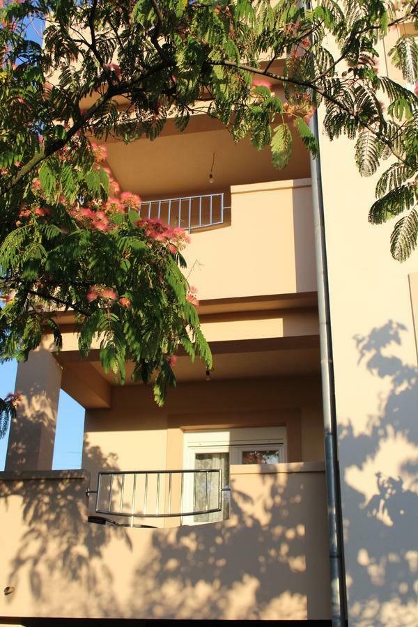 Lucy - Free Private Parking Appartement *
